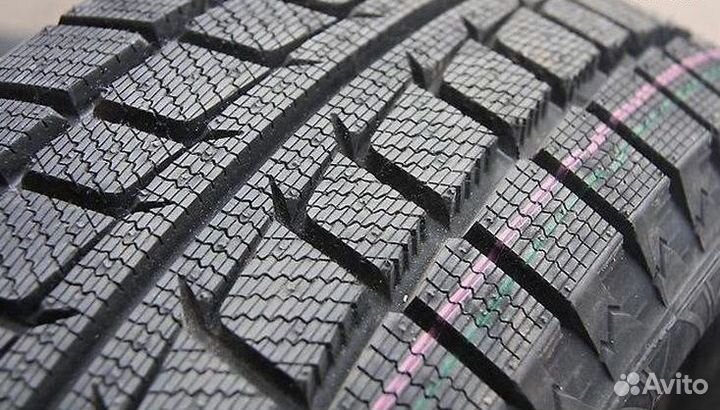 Westlake SW618 215/65 R16 98T