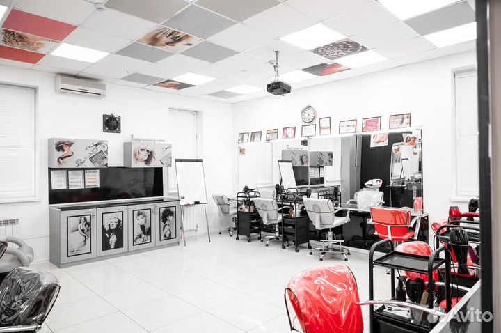 Модели По Всем Направлениям в Mozart House