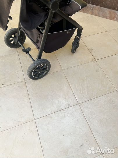 Прогулочная коляска peg perego