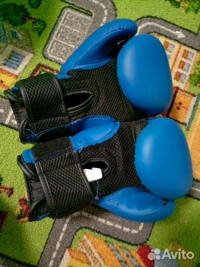 Боксерские перчатки 6 oz детские