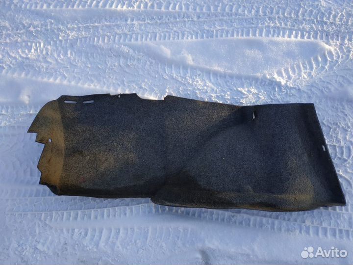 Обшивка багажника боковая BMW 5 Series E34