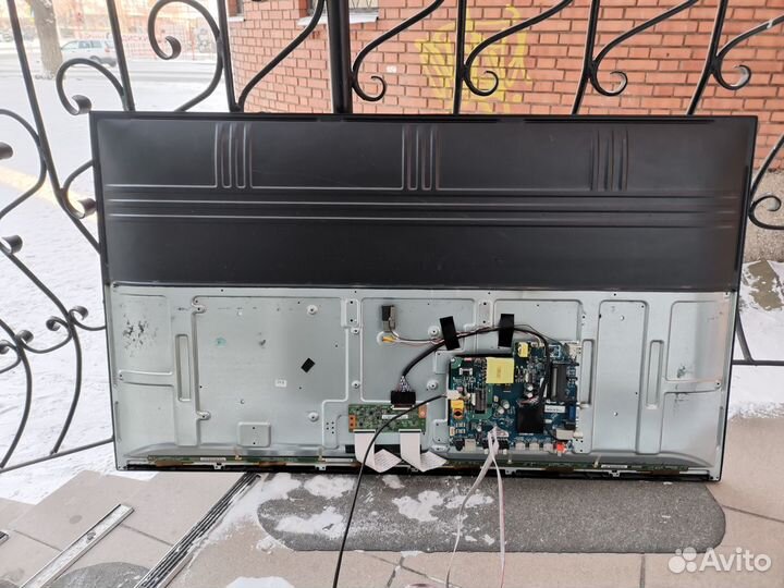 Телевизор Leben LE-LED43FS282T2 (По запчастям)