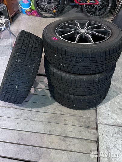 Yokohama Ice Guard IG30 215/60 R16 95Q