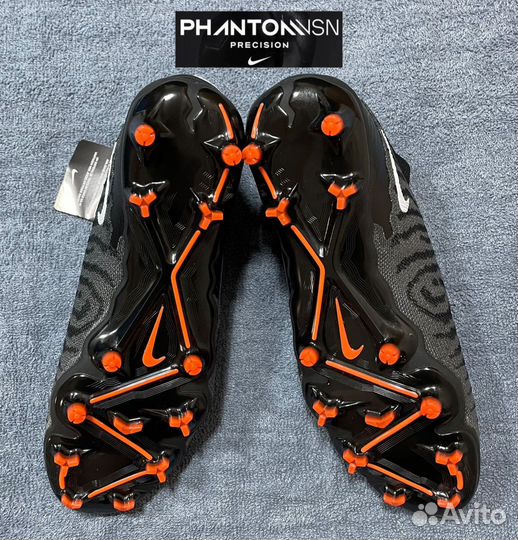 Футбольные бутсы nike phantom
