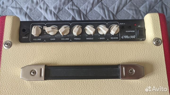 Гитарный комбоусилитель cort cm15r 15w