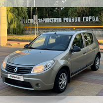 Renault Sandero 1.6 AT, 2011, 100 000 км, с пробегом, цена 795 000 руб.