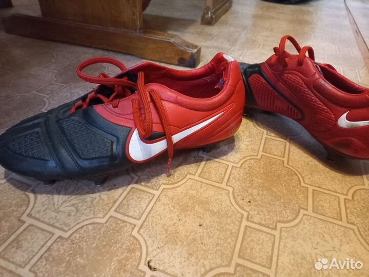 Футбольные бутсы nike tiempo