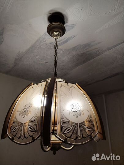 Люстра три рожка