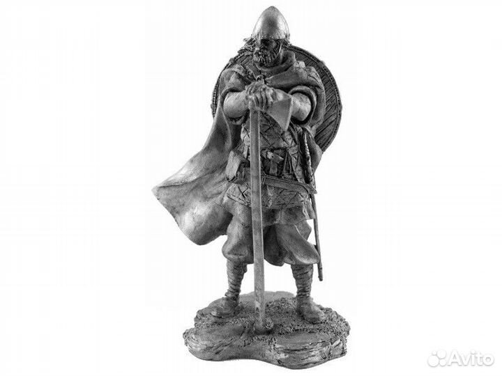 Оловянная миниатюра высотой 75 мм