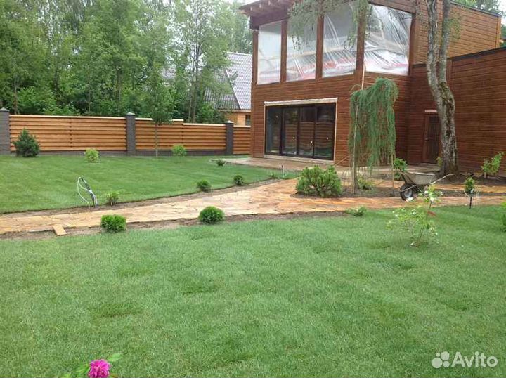 Укладка рулонного газона