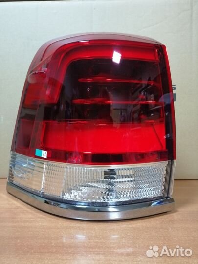Фонарь задний toyota land cruiser 200 81561-60B80