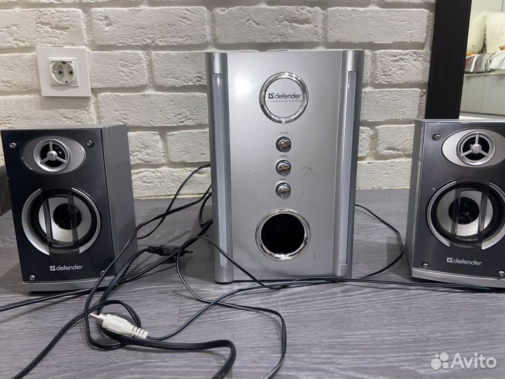 Сабвуфер и колонки defender Blaze 30