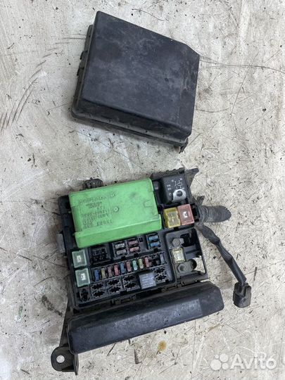 Блок предохранителей Mitsubishi Lancer Cedia