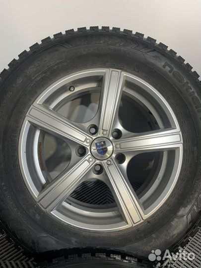 Колеса на Renault Nokian 215/70 R16 5x114.3