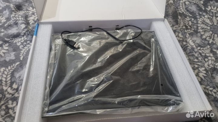 Охлаждающая подставка для ноутбука 17