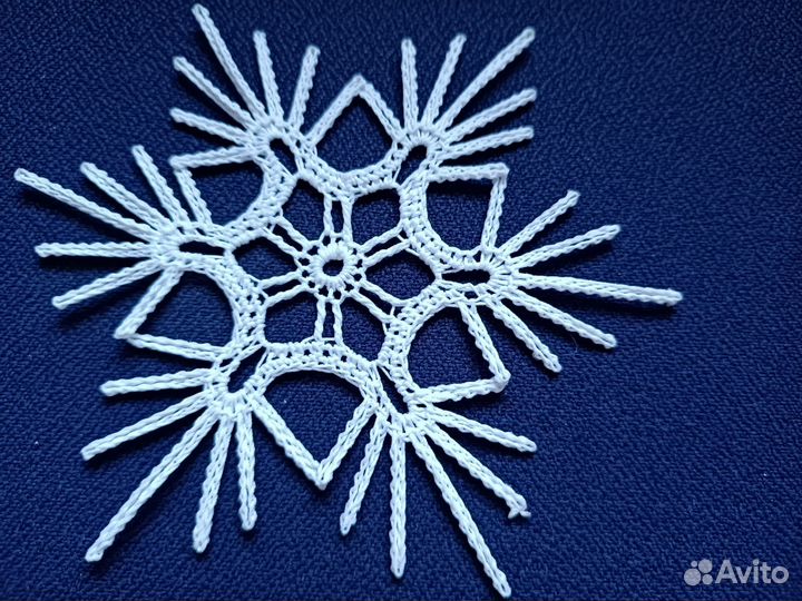 Снежинки вязаные новогодние