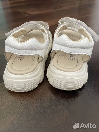 Сандалии для девочки 32 размер