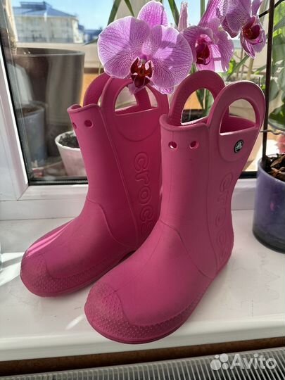 Резиновые сапоги для девочки crocs