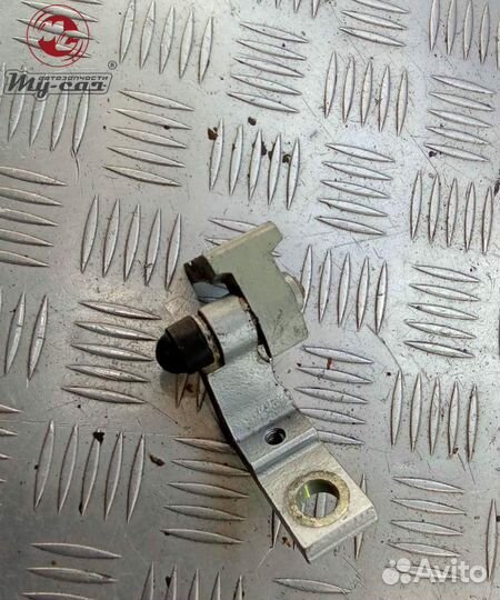 Петля двери задней правой volkswagen passat b5 рестайлинг (2000-2005) 2.0 nn