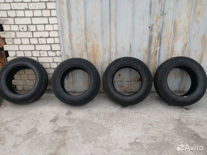 Continental ContiIceContact 4x4 235/65 R17