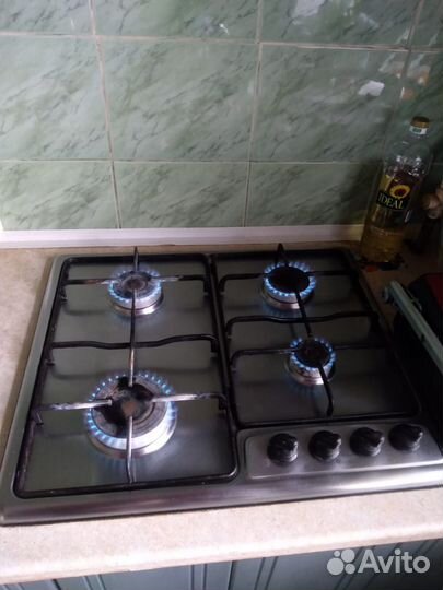 Продам угловую кухню