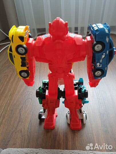 Великан- трансформер 5 в одном