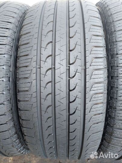 Goodyear EfficientGrip SUV 235/50 R19 99V