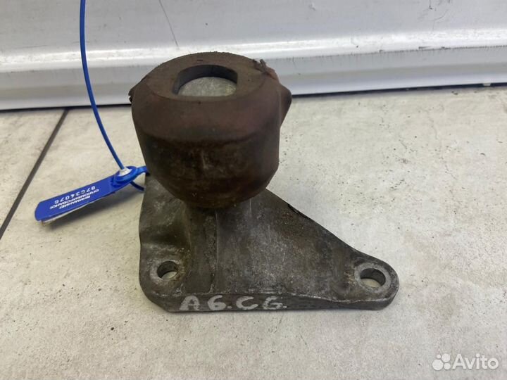 Кронштейн двигателя передний Audi а6 с6