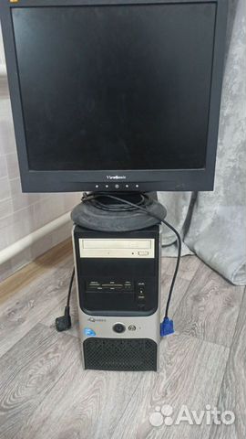 Настольный Компьютер с монитором