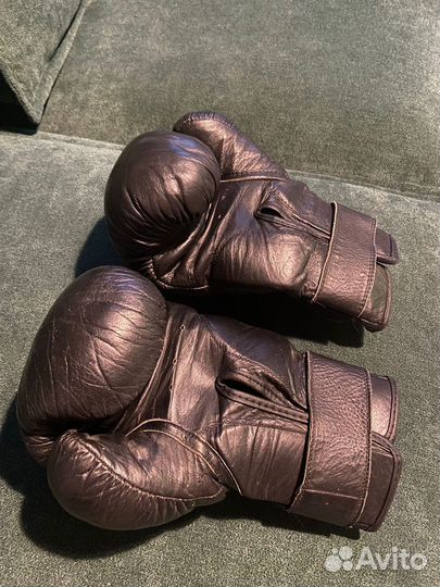 Боксерские перчатки Green hill 10 oz кожа