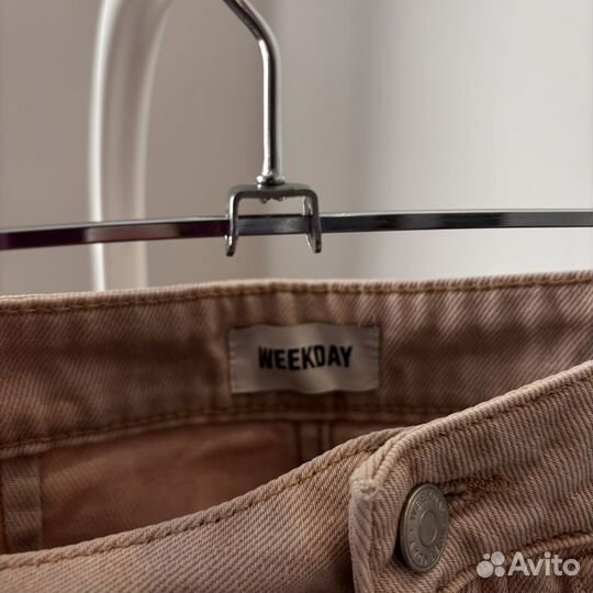 Джинсы Weekday