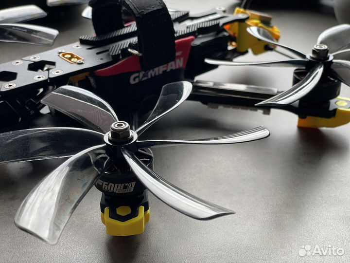 Квадрокоптер дрон SpeedyBee 5 HD с DJI O3 Air Unit