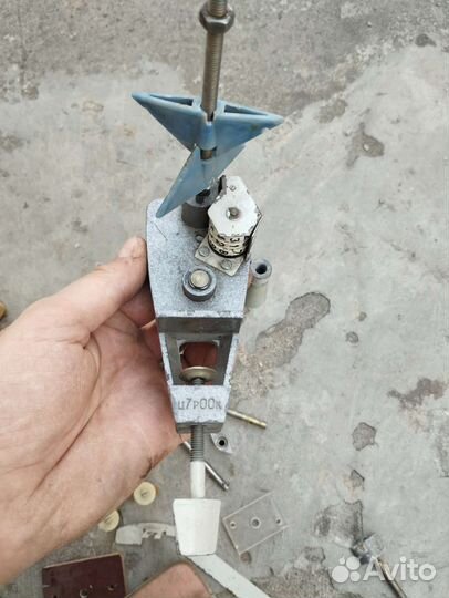 Приспособление для перемотки катушек