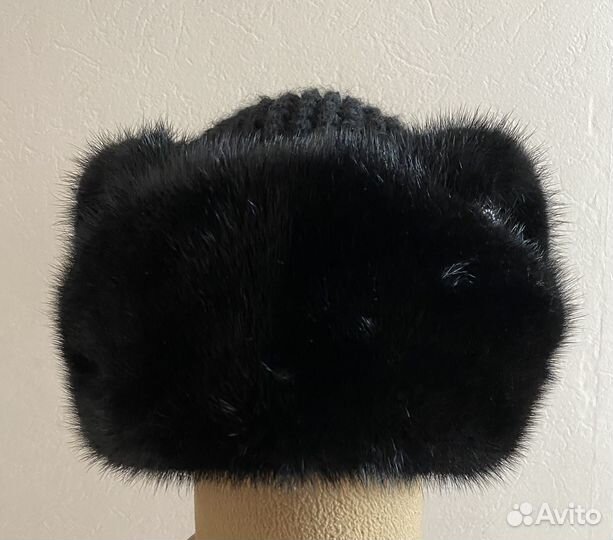 Шапка норковая c ушками и стразами — цвет черный