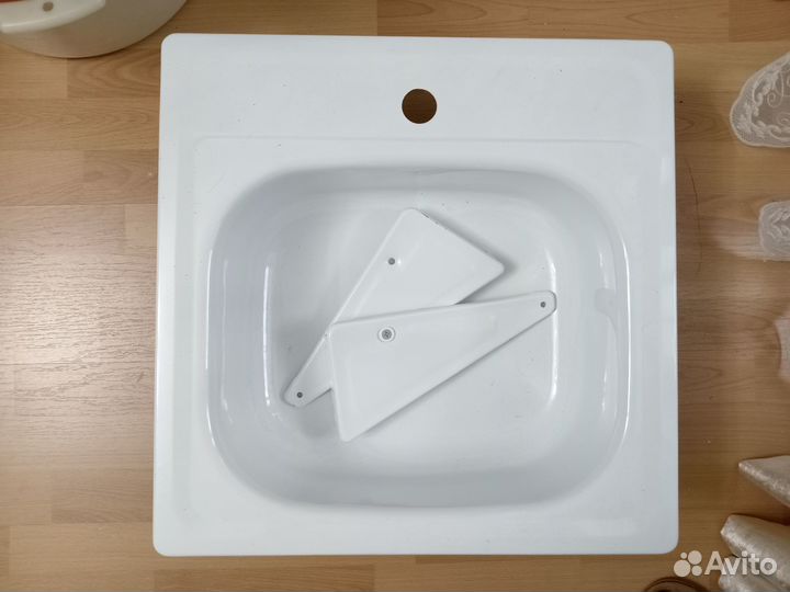 Мойка 50х50 эмалированная новая