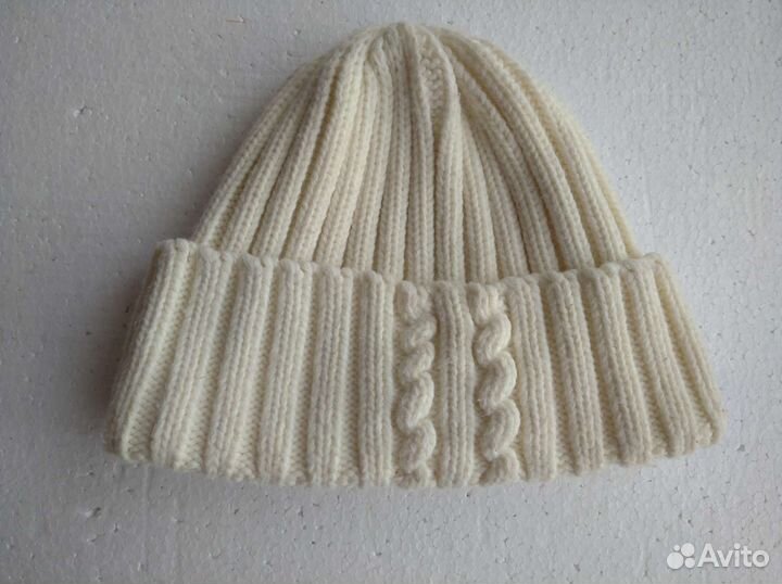 Шапка женская вязаная