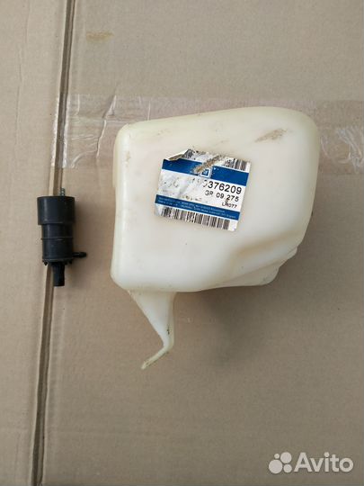 Бачок омывателя 