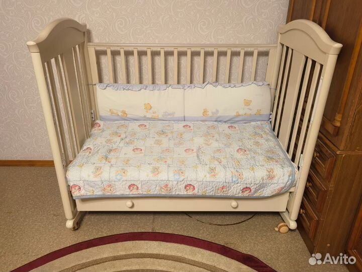 Детская кроватка Гандылян Даниэль с матрасом