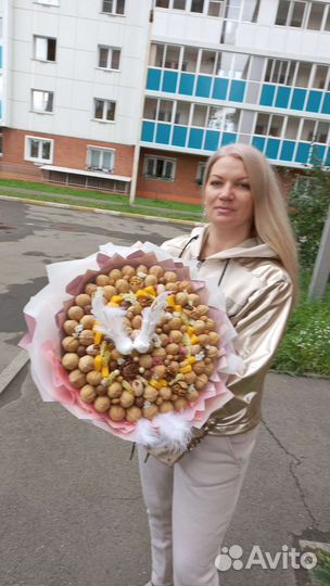 Съедобные букеты, наборы, корзины на выпускной