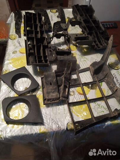 Запчасти на бампер Меган 2