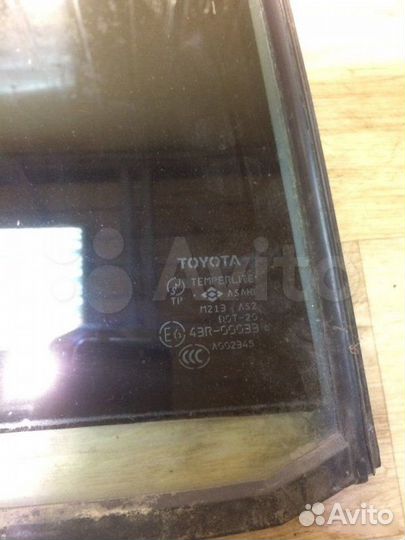 Стекло глухое Toyota Land Cruiser 100