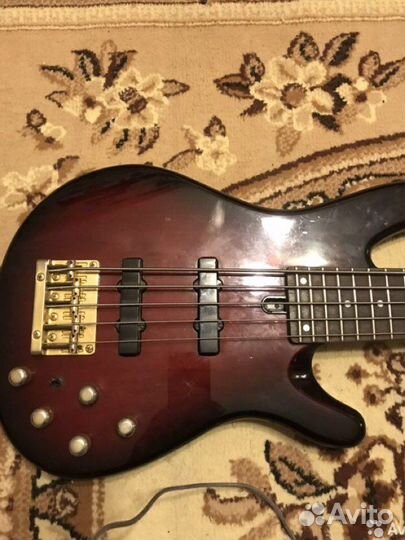 Продам активную бас гитару Yamaha BB 605