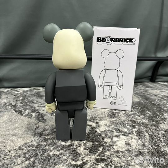 Фигурка Bearbrick x Kaws