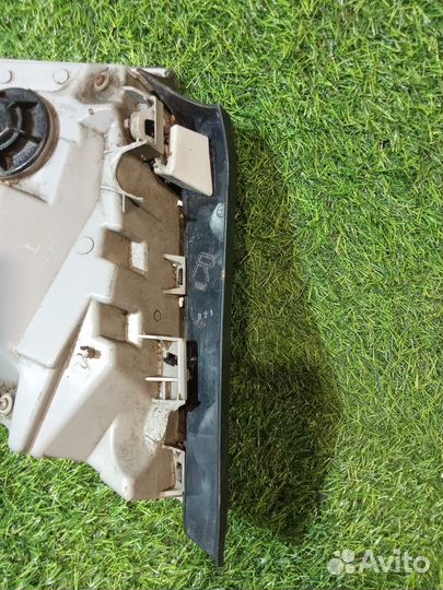 Фонарь задний правый Infiniti M35