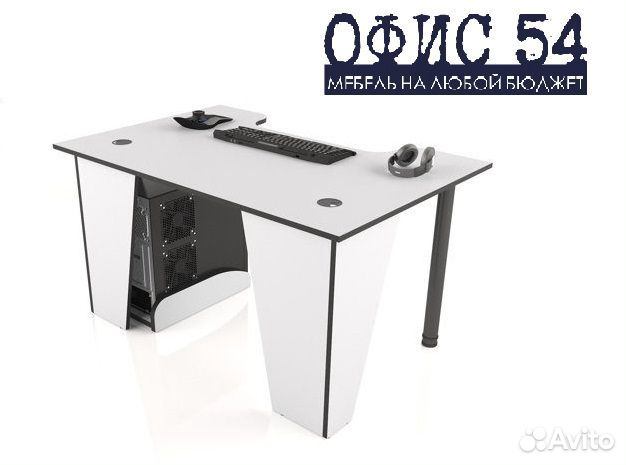 Компьютерный игровой геймерский стол