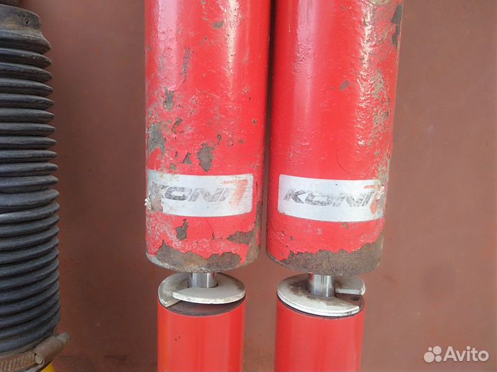 Амортизаторы передние