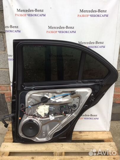 Задняя правая дверь Mercedes w204 w212