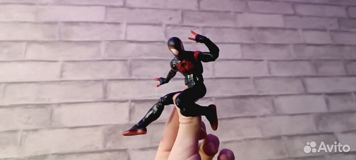 Фигурка Marvel legends Spider-Man Miles Morales