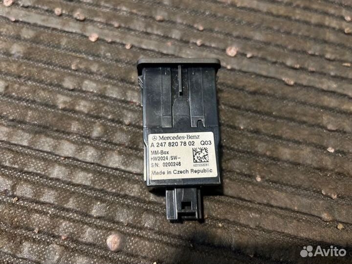 Блок USB разъемов Mercedes Benz A200 W177 282.914