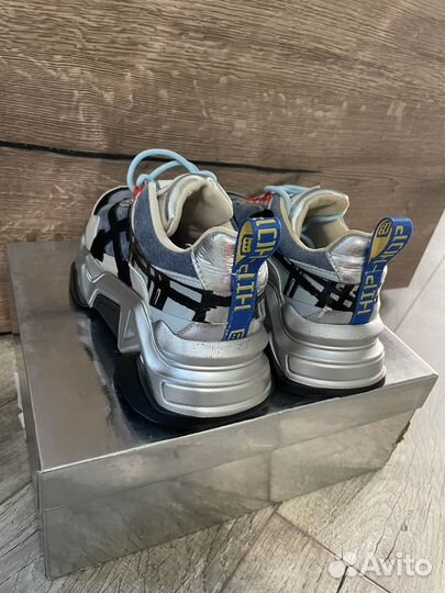 Новые Кроссовки женские